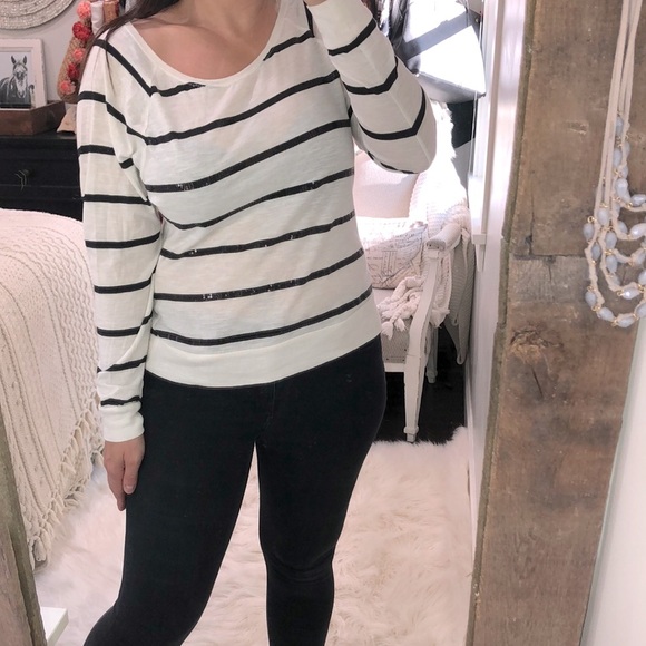 PINK Victorias Secret small longsleeve sequin top - Picture 1 of 4